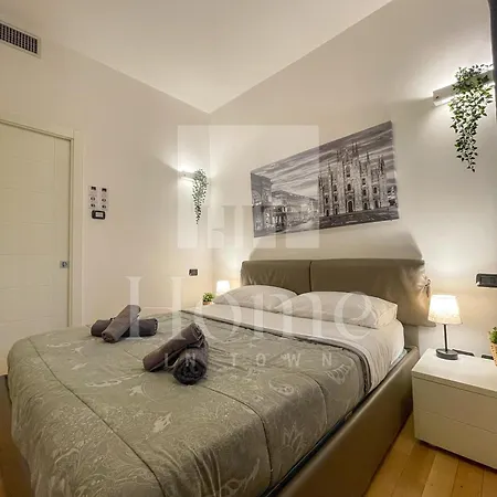 In Town - Porta Nuova District Apartment Milan